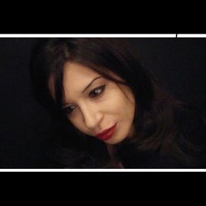 Meet your Posher, Amara